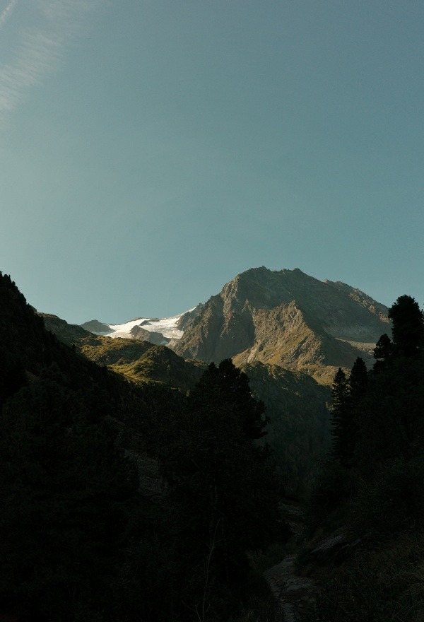 Stubaier Alpen in morgendlichen Licht im Sommer